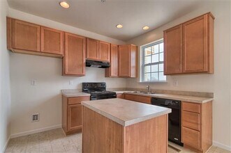 385 Mesa Ln in York, PA - Building Photo - Building Photo