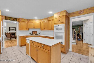 132 Silvermist Ct in Little Silver, NJ - Building Photo - Building Photo