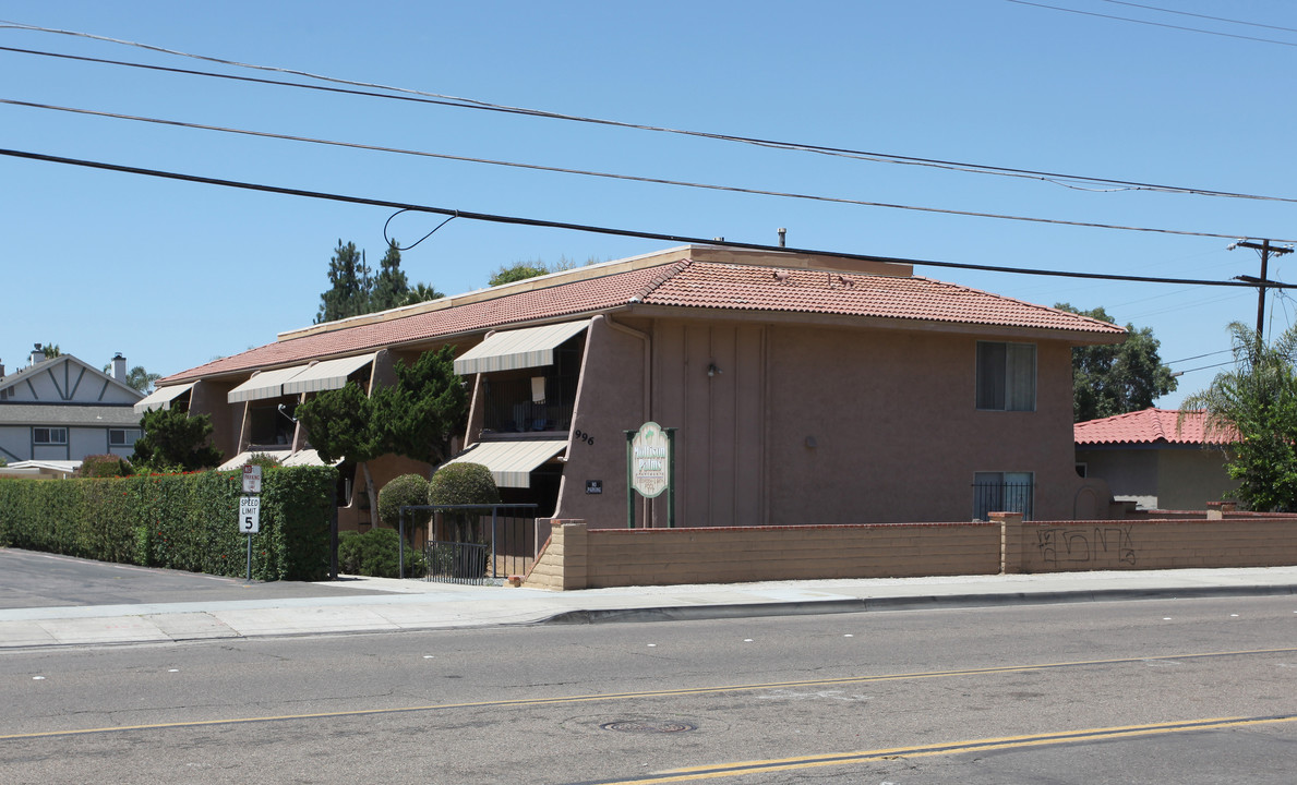 Mollison Palms in El Cajon, CA - Foto de edificio