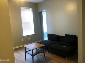 396 1st St in Troy, NY - Building Photo - Building Photo