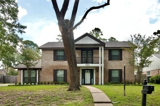 723 Leaflet Ln in Spring, TX - Foto de edificio - Building Photo