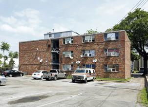 1377 Court Ave in Memphis, TN - Building Photo - Building Photo