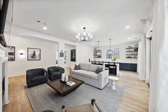 Covey Homes Newnan Village in Newnan, GA - Foto de edificio - Building Photo