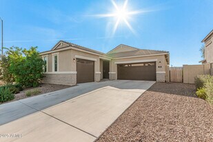 707 W Hartford Ave in Phoenix, AZ - Building Photo