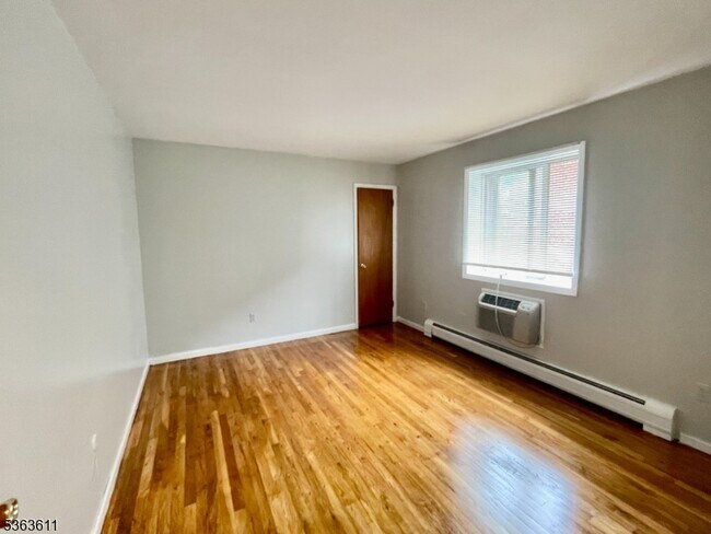 120 Fairview Ave in Westwood, NJ - Building Photo - Building Photo