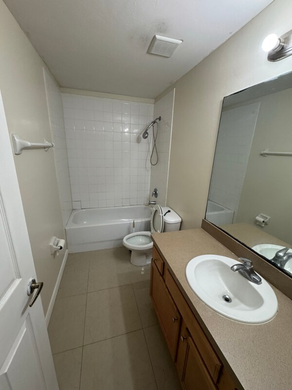211 East 12th Street in Lehigh Acres, FL - Building Photo - Building Photo