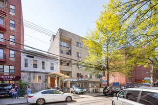 13304 41st Ave in Flushing, NY - Building Photo
