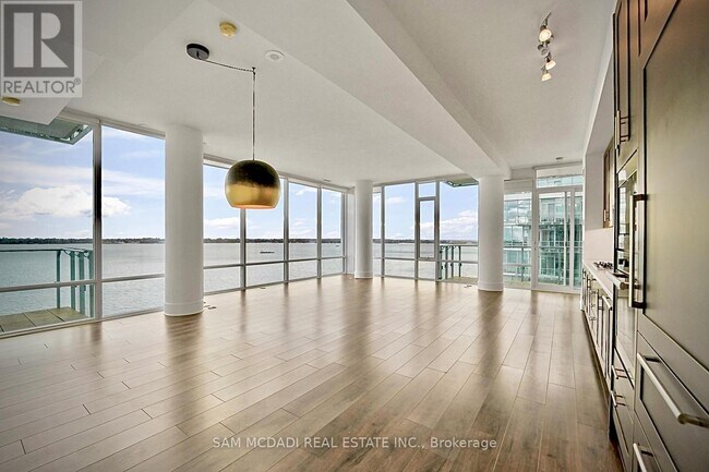 property at 29 Queens Quay E