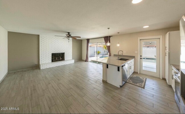 1946 E Wesleyan Dr in Tempe, AZ - Building Photo - Building Photo