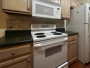 2142 Delta Way in Tallahassee, FL - Building Photo - Building Photo