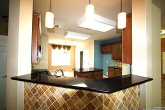 327 Soaring Breeze in San Antonio, TX - Building Photo - Building Photo