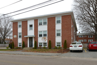 Trenton Street Apartments in Pawtucket, RI - Foto de edificio - Building Photo