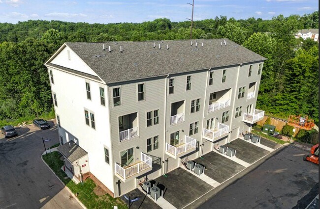 503 Tassita Ln in Manassas Park, VA - Building Photo - Building Photo