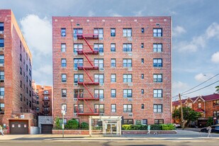 86-04 Grand Ave in Elmhurst, NY - Building Photo