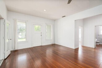 5212 Joe Sayers Ave in Austin, TX - Building Photo - Building Photo