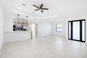 211 NW 25th Ave in Cape Coral, FL - Building Photo - Building Photo