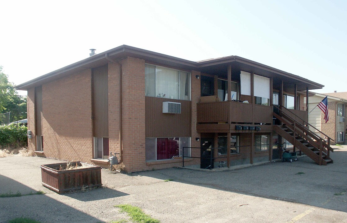 832 Bowen St in Longmont, CO - Foto de edificio