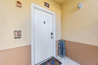 1125 Villagio Cir in Sarasota, FL - Building Photo - Building Photo
