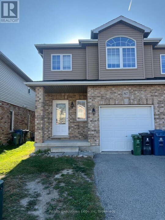 87 Mussen St in Guelph, ON - Building Photo