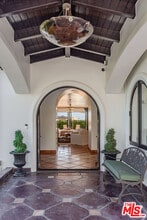 3453 Coast View Dr in Malibu, CA - Building Photo - Building Photo