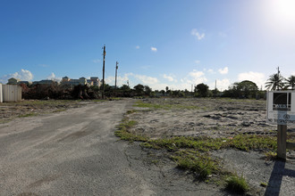 Pine Grove Trailer Court in Lake Worth, FL - Foto de edificio - Building Photo