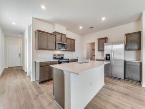 549 Minnie Ln in Pilot Point, TX - Building Photo - Building Photo