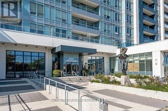 7890 Bathurst St in Vaughan, ON - Building Photo - Building Photo