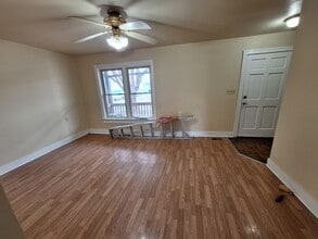 1550 Gallagher St in Louisville, KY - Foto de edificio - Building Photo