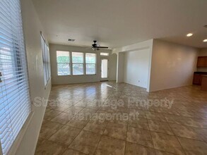 18471 Verdin Rd in Goodyear, AZ - Building Photo - Building Photo