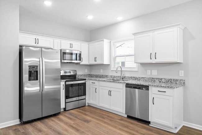 property at 941 Cumberland Dr