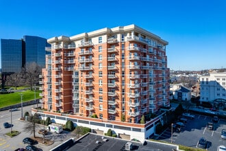 The West End in Nashville, TN - Foto de edificio - Building Photo