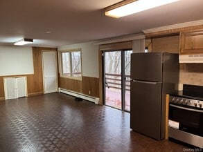 85 Paulding Dr in Chappaqua, NY - Building Photo - Building Photo