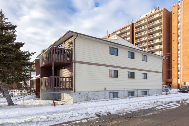 1703 34 St SE in Calgary, AB - Building Photo - Building Photo