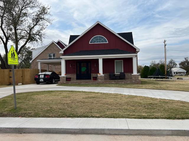 property at 1605 2nd St