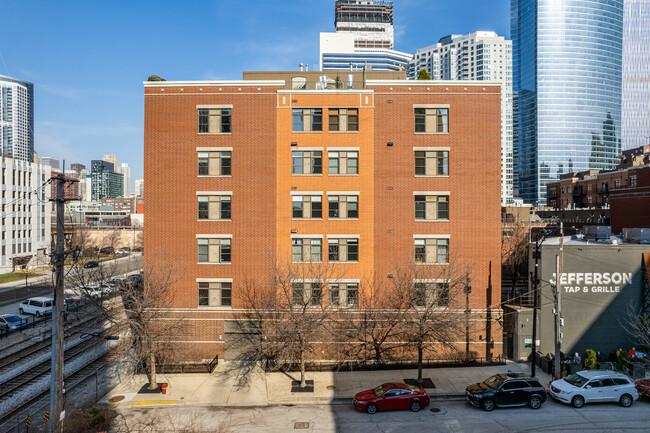 333 N Jefferson St in Chicago, IL - Building Photo - Building Photo