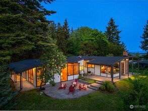 14407 SE 55th St in Bellevue, WA - Building Photo - Building Photo