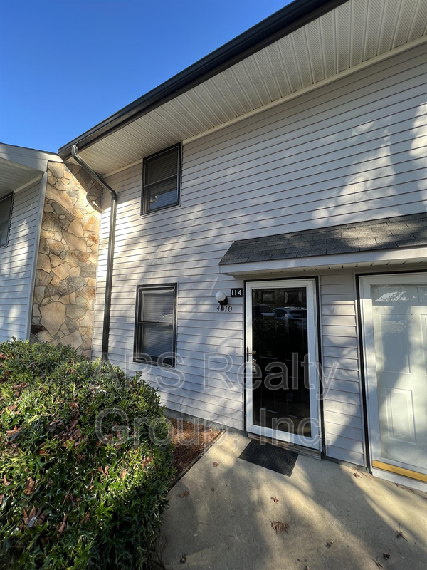 property at 4010 S Bend Dr