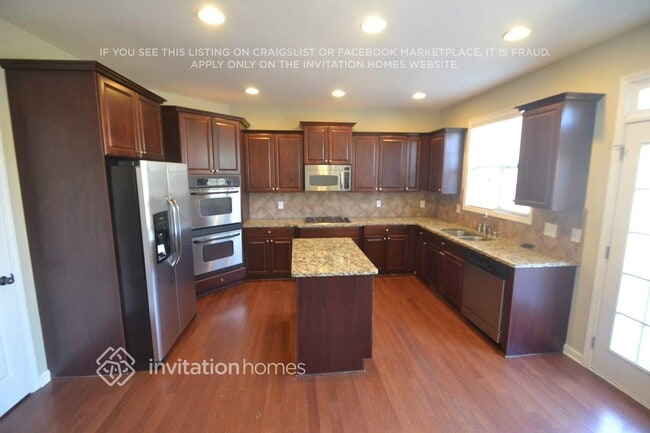 715 Crimson Morning View in Canton, GA - Foto de edificio - Building Photo
