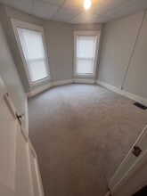 374 Elmwood Ave, Unit 2 in Buffalo, NY - Building Photo - Building Photo