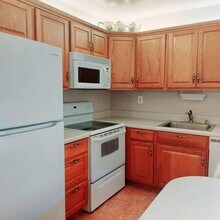 767 Burgundy B in Delray Beach, FL - Building Photo - Building Photo