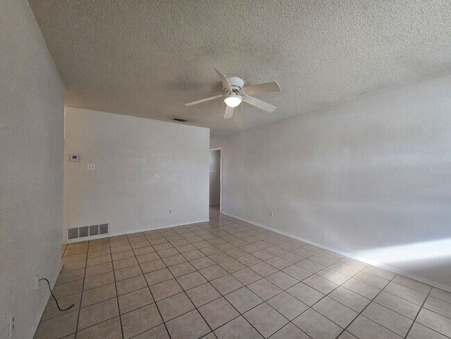 1105 Charisse St in Killeen, TX - Building Photo - Building Photo