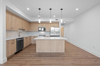 Narberth Square in Narberth, PA - Foto de edificio - Building Photo