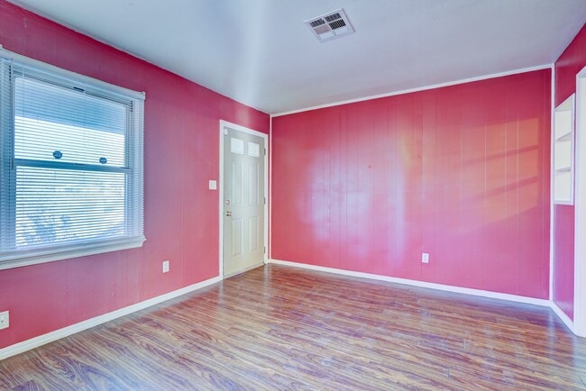 4204 Altadena Ave in Oklahoma City, OK - Foto de edificio - Building Photo