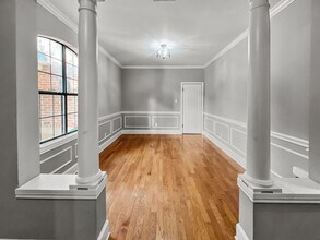 1314 Creekwood Dr in Garland, TX - Foto de edificio - Building Photo