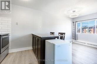 210-1172 HAMILTON Rd in London, ON - Building Photo - Building Photo