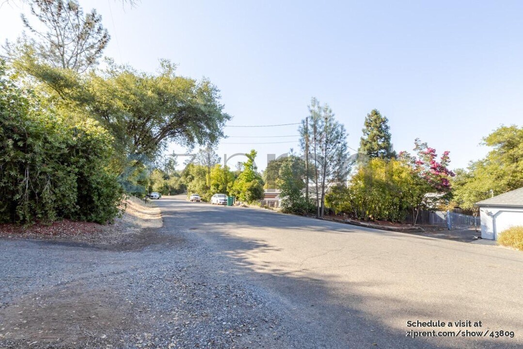 3561 Castlebrook Rd in Cameron Park, CA - Building Photo