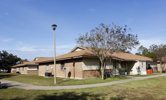 Daugherty Road Apartments in Long Beach, MS - Building Photo