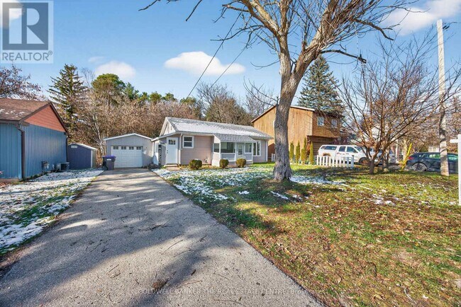 119 Elizabeth St in Angus, ON - Building Photo - Building Photo