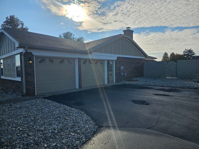 795 S Country Club Dr in Greensburg, IN - Building Photo - Building Photo