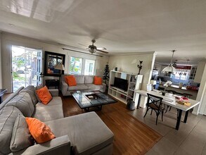 5682 Mary Ln Dr in San Diego, CA - Building Photo - Building Photo